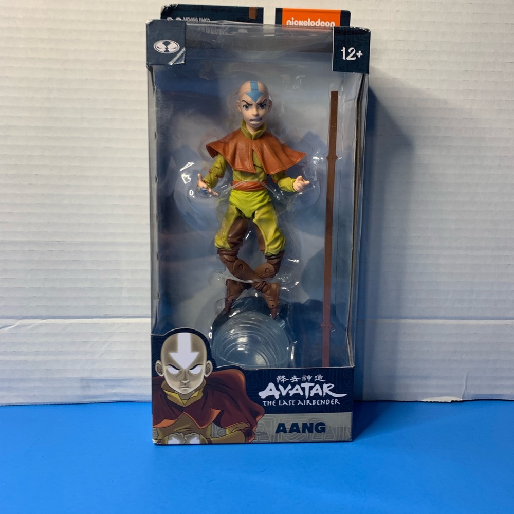 McFarlane toys Avatar The Last Airbender Aang 7’ figure